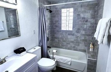 3Bd, King, Brkfst, Large TVs, WD, Sleeps 11, BBQ - Foto 3