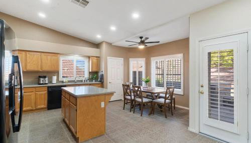 Bold Blue Retreat in Henderson - Foto 4