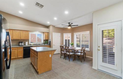 Bold Blue Retreat in Henderson - Foto 4