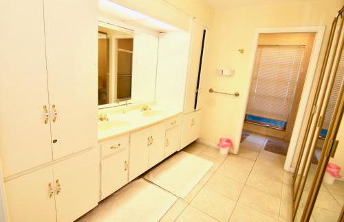 Villa Marco Island - Photo 41