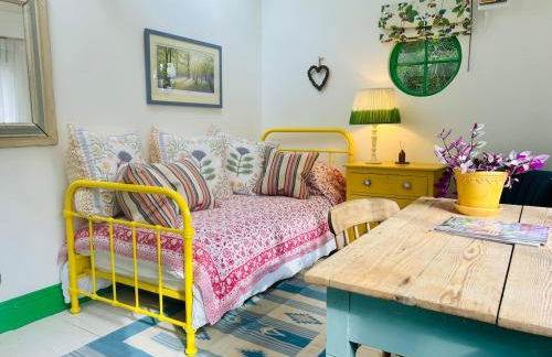 Enchanting Lodge, Cosy Hidden Gem with Woodburner - Foto 6