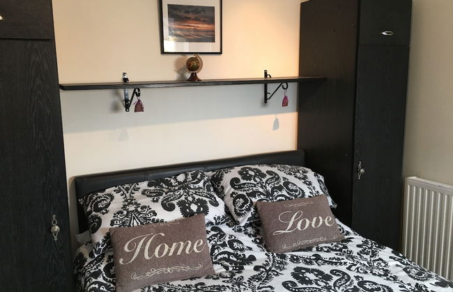 Homely 2- bed Apartment -ground Floor-sleeps 4 - Foto 5