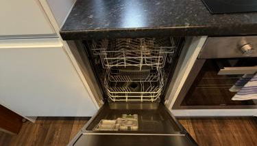 Stunning City View Studio Apartment by StaySavvy Accommodation - Foto 3, dishwasher