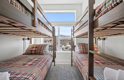 Focus Up at the Mountains Ski Retreat Hot Tub MTN Green - Foto 14