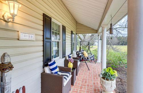Spacious Trappe Getaway with Outdoor Pool and Gazebo! - Foto 36