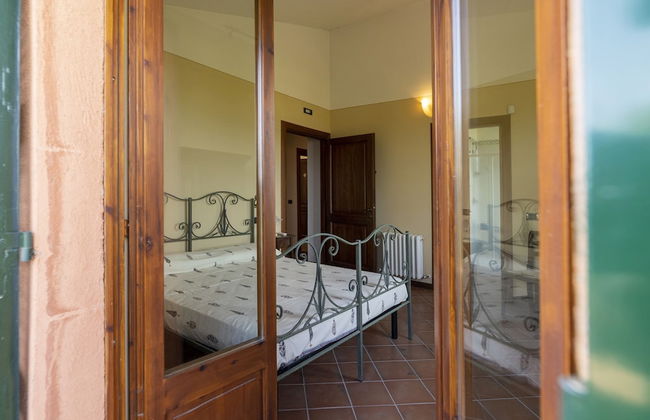 Classic Villa for Family With Pets - Photo 16