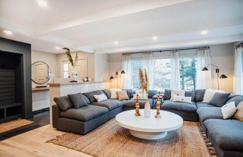 Catskill MNTN Escape 5 BR 3 bath Villa Hot Tub Fire Pit Best Group Stay - Foto 32