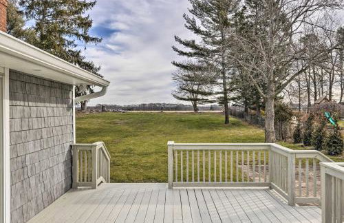 Mattituck Home with Fireplaces - Near Wineries - Foto 27