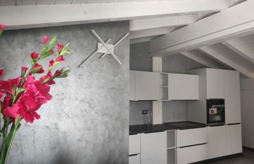 Luminoso appartamento vista lago - Photo 10