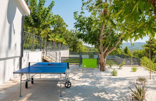 Villa Florinda with Pool and Prime Location near Split - Photo 8