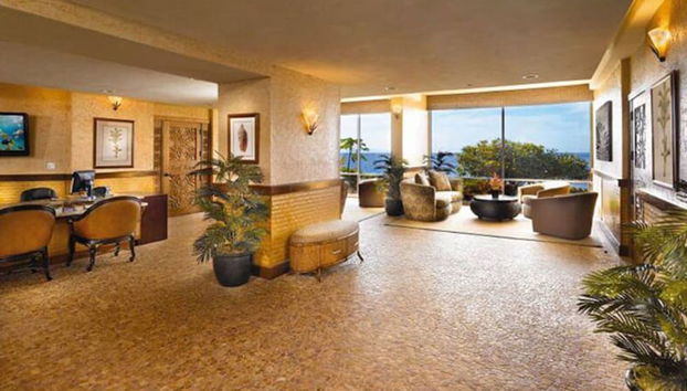 Coin salon dans le hall