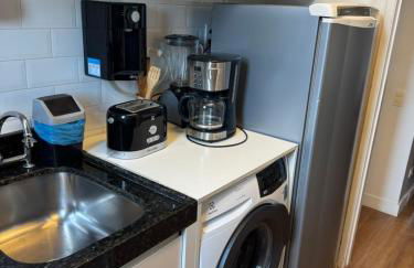 Leblon - Vista Mar no Top Flat Leblon com Academia, Garagem e Arrumação Diária - True Rio - Photo 12