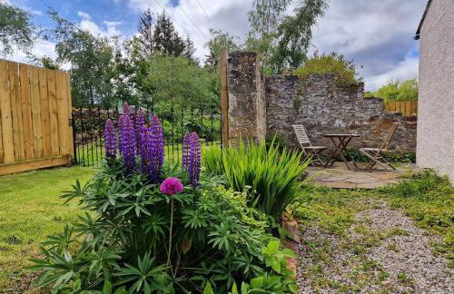 Highland River Cottage with Hot Tub - Foto 16