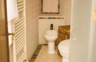 Un piccolo castello medioevale vicino 5 Terre - Foto 6