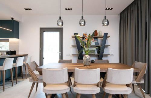 Antonia Villa - Luxurious Serenity with Private Pool, by ZanteWize - Foto 21