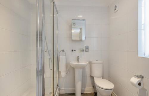 The Beeches - Photo 13