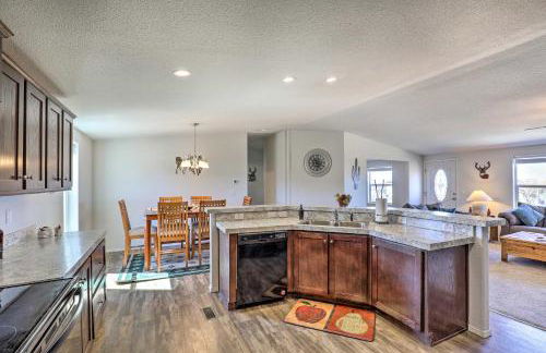 Desert Escape Off I-10 with Over 1 Enclosed Acre! - Foto 5