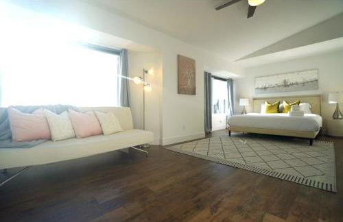 Stunning Waterfront 3BR Retreat - Perfect Getaway - Foto 8