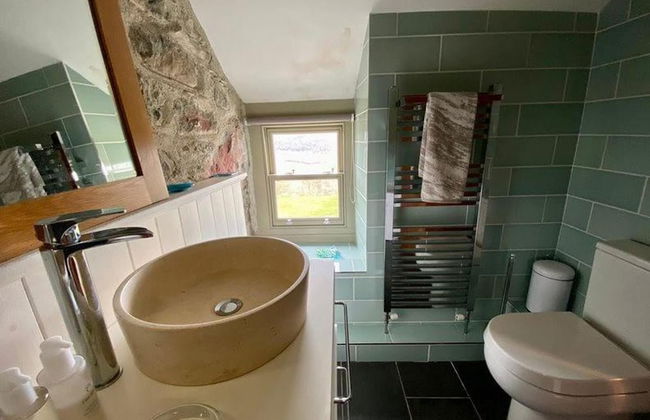 Idlewild Animal Sanctuary Farmhouse Stay - Charity - Photo 17