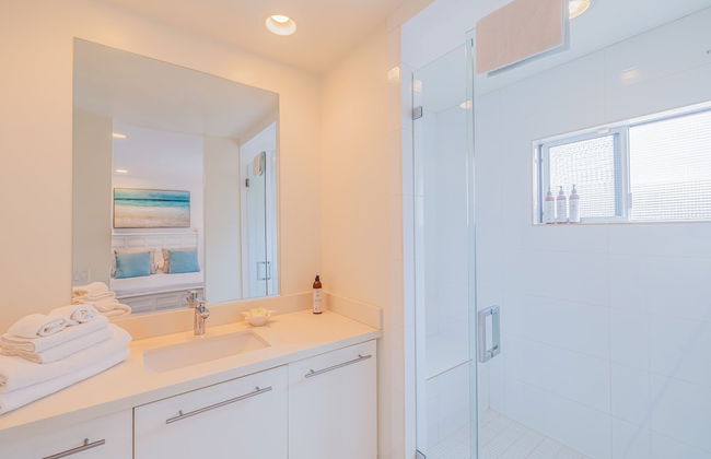 Seaside Style by Avantstay Rooftop Walk to Beach Chic Design - Photo 24