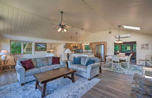 House with Balcony about 5 Mi to Cranmore Resort! - Photo 6