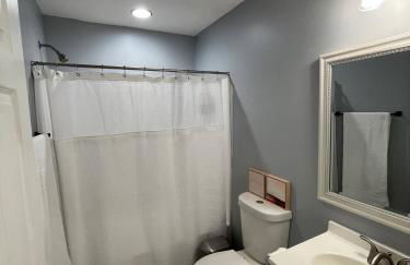 Remodeled Cottage With Sunroom - Foto 9