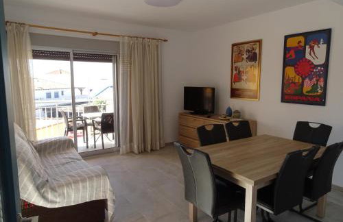 APARTAMENTOS EL SOL a 20 metros del mar. - Foto 11