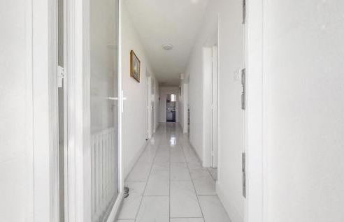 Amazing Apartment In Kerlouan With Wifi - Foto 34