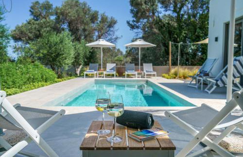 New Stylish Villa Tessera with Private Pool and BBQ - Foto 11