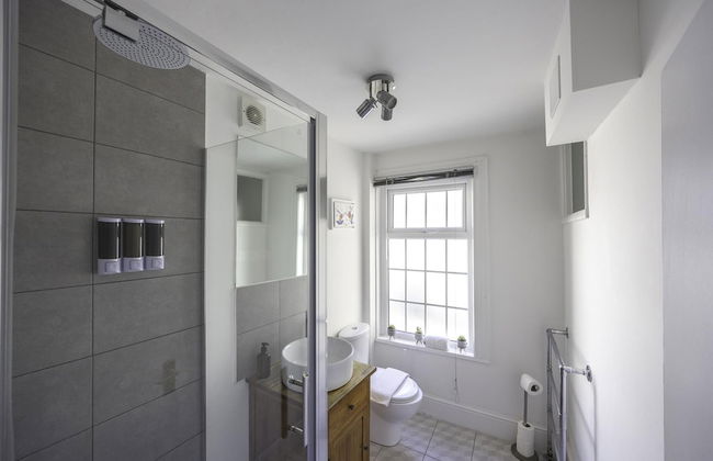 Myrtle Cottage With Free Parking By My Getaways - Foto 8