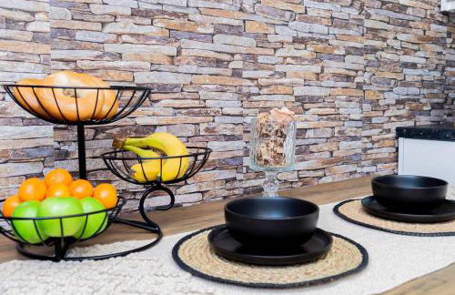 Contractors monthly discounts - WIFI - 5mins to Airport, HS2 & NEC - Photo 11