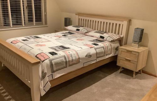 Cambria, a modern 3 bedroom house - Photo 7