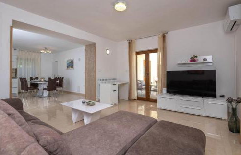 Cozy Home In Labin With Wifi - Foto 3