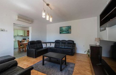 6 Bedroom Beautiful Home In Nedescina - Foto 19