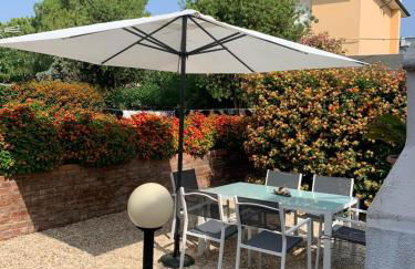 Shell House, Casa con ampio giardino a 100m dal mare - Photo 17