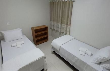 Quitinete para 2 pessoas na Rua Beco Natal - Foto 2