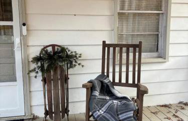 Redwing Farm Cottage - Mountain Views and Firepit! - Foto 49