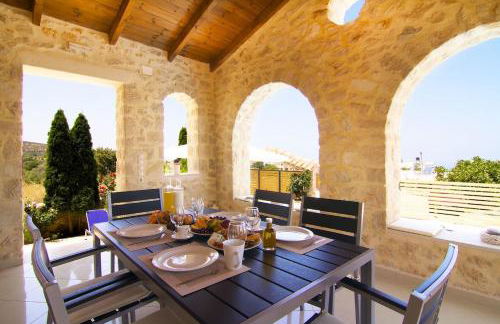 Elena Villa, an Authentic Retreat with Private Pool, By ThinkVilla - Foto 6