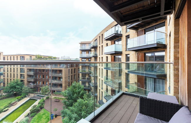 Idyllic 2 Bed Flat with Balcony in Canada Water - Foto 31