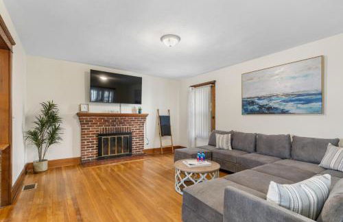 3BR Gem, 10 min to Yale, walk to Tweed - Foto 1