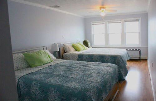 Pet Friendly Milford Beachfront Home - Foto 14