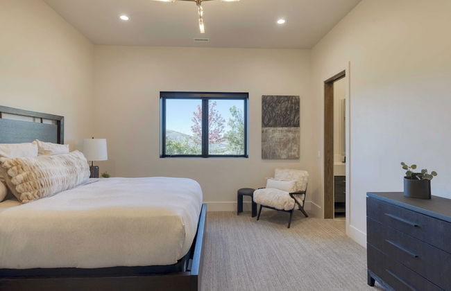 Reflection by Avantstay Sleeps 18 + Lake Views Hot Tub + Game Room - Foto 39