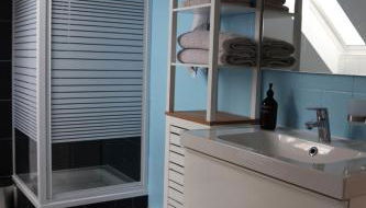 Privatzimmer mit eigenem Bad und Küche - Foto 5