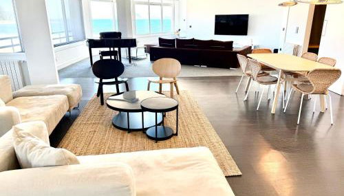 Amplio piso a pie de playa de Patos. Nigrán. - Foto 2