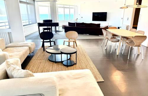 Amplio piso a pie de playa de Patos. Nigrán. - Foto 2