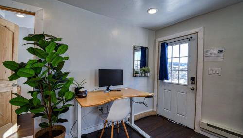 The Hilltop Haven 2bd Suite and Pet Friendly - Foto 4