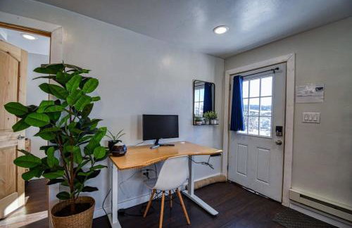 The Hilltop Haven 2bd Suite and Pet Friendly - Foto 4