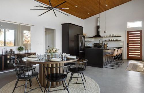 Glass House - Hot Tub - Voted AVL's #1 Luxe Stay - Foto 24