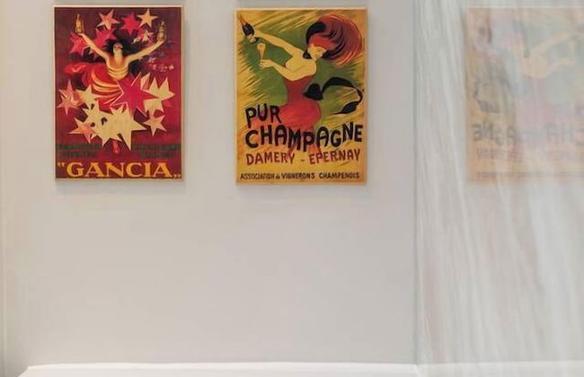 JOIVY Iconic Cockburn Street 4 Bedroom Apartment: Heart of Old Town - Foto 27