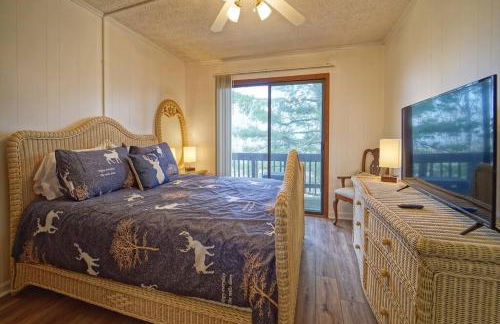 Hänsel and Gretel's Hideaway End Unit Parking! - Foto 9